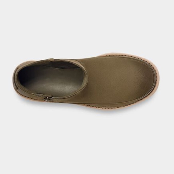 Deconstructed Mini Zip from Ugg. new with box - Picture 5 of 7